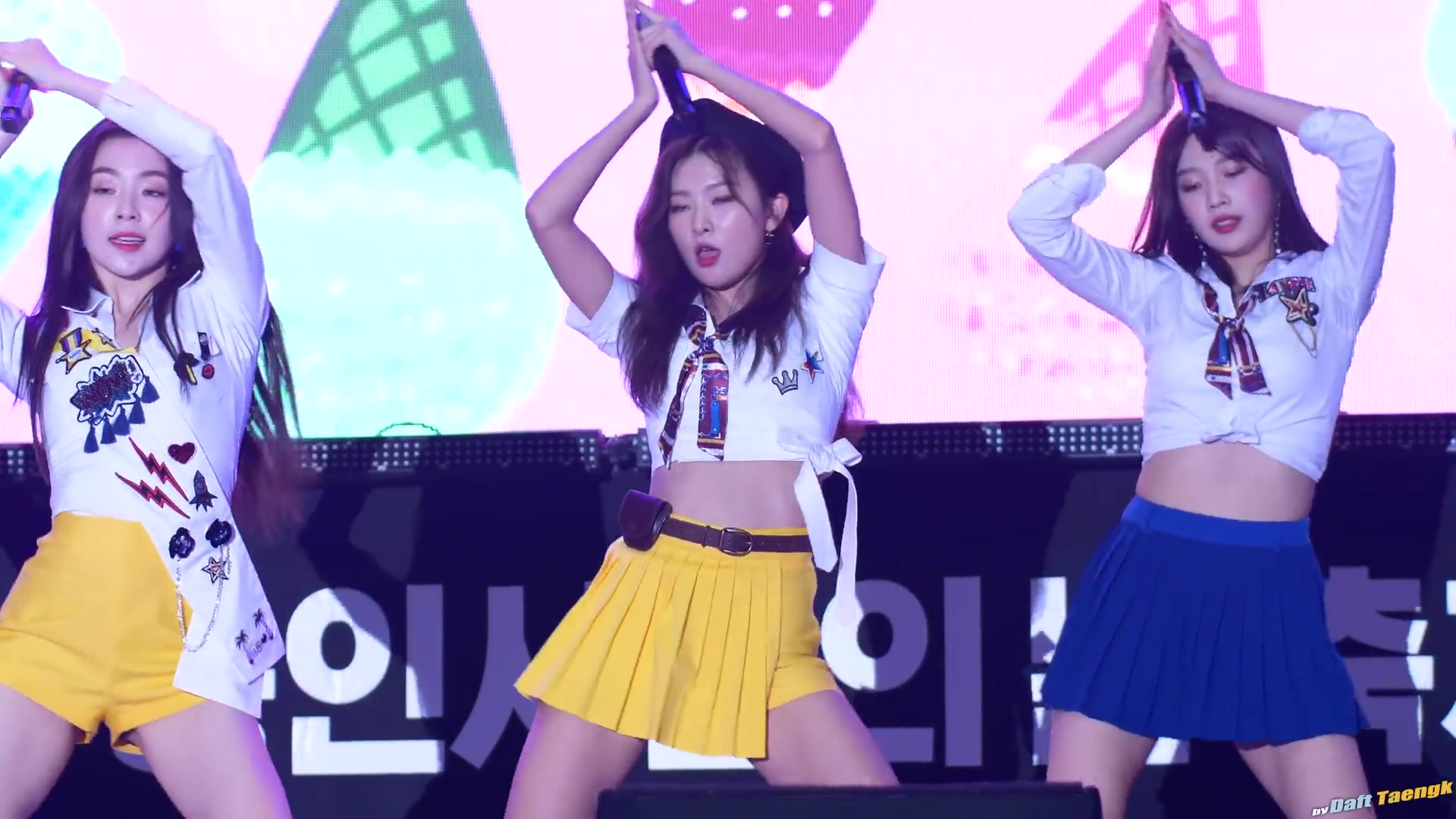 1.瑟琪Seulgi Red Velvet‘Power Up’4K 60P直拍@龙仁市民节2.美腿美女